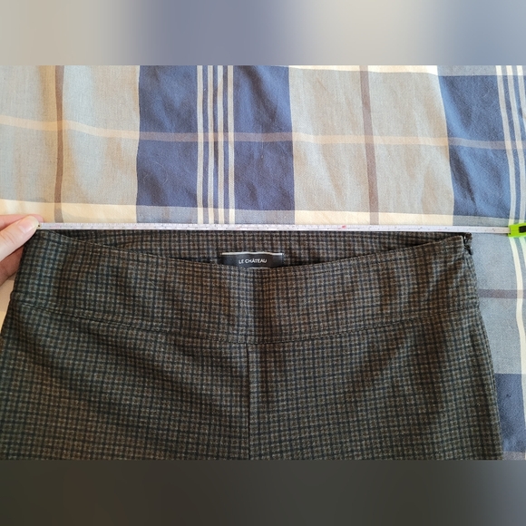 le chateau grey/brown plaid cigarette pants. Size US 12. - Picture 9 of 9